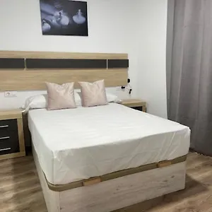 Y Privada Torre Del Castillo Apartamento